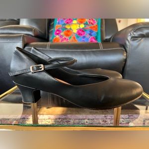 Ladies Diva Character Shoes Bloch Size 11 1/2 M